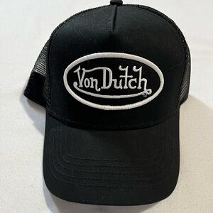Von Dutch Black and White Mesh Trucker Hat Baseball Hat